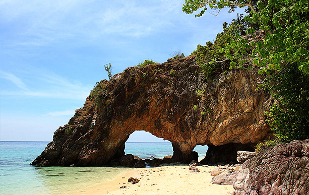 รวม 6 สถานที่ยอดฮิต ถ่ายรูป เกาะหลีเป๊ะ (จังหวัดสตูล) 2567 บรรยากาศน่าพักผ่อน เอาใจสายชิว